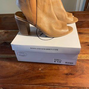 STEVE MADDEN  - NOBELL TAUPE CHUCKY HEEL SANDALS SIZE 8.5